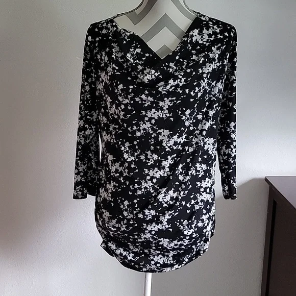 Oh baby by motherhood maternity size M 3/4 sleeve blouse - Picture 1 of 5